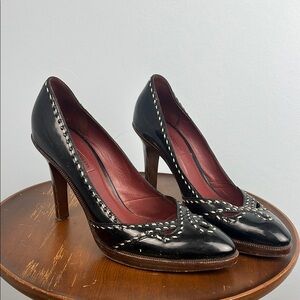 Bottega Veneta vintage patent exposed stitch designer pumps size 38.5